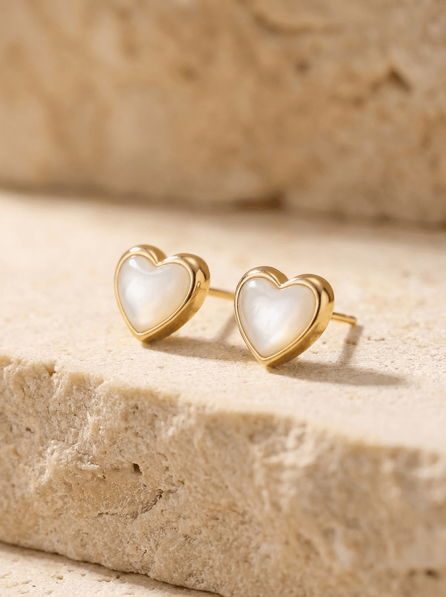 Heart Studs (925 Silver), earrings in 925 silver, view 3