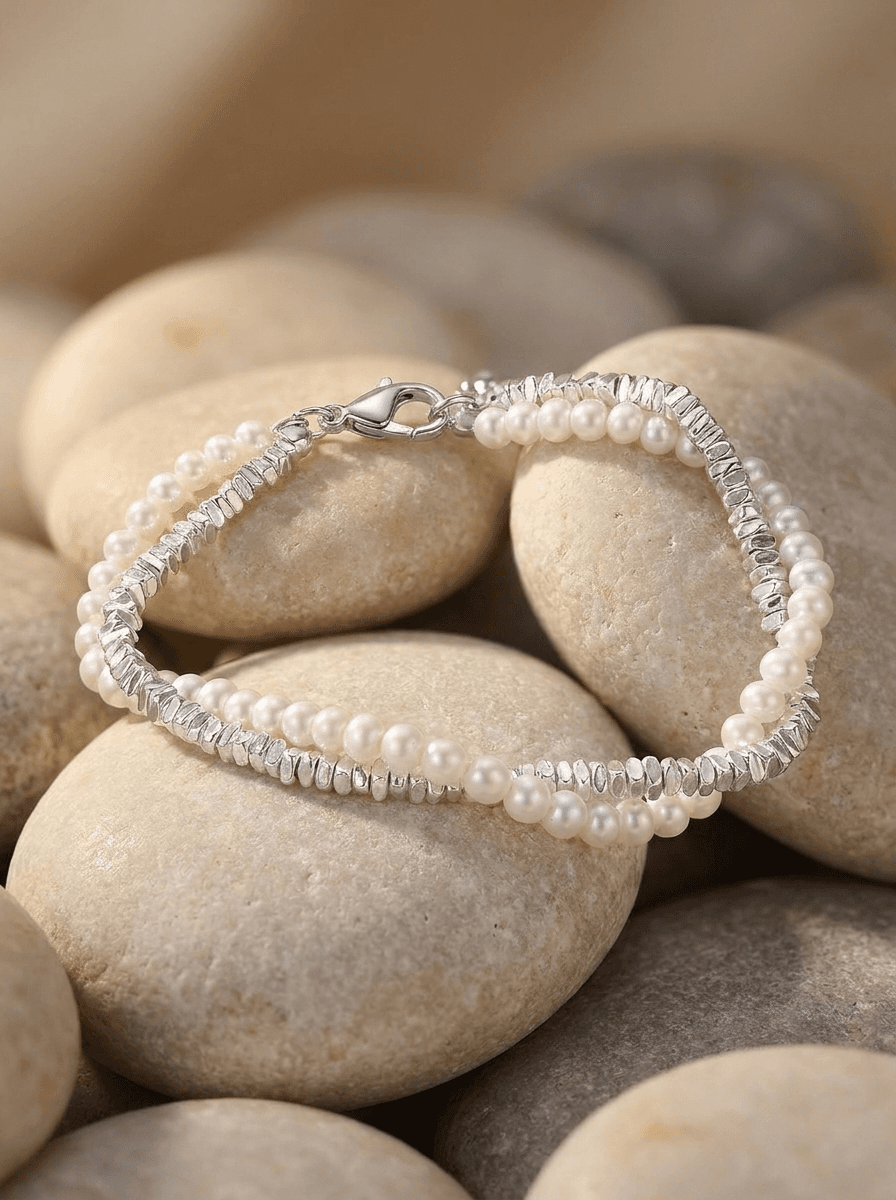 Pearl & Silver Strand, bracelets in Pearl, small silver beads, view 4